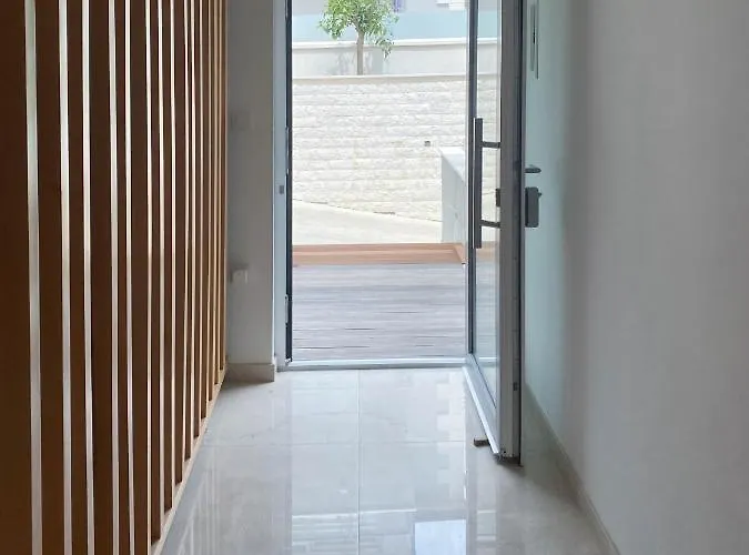 Marisa Hvar Lägenhet *